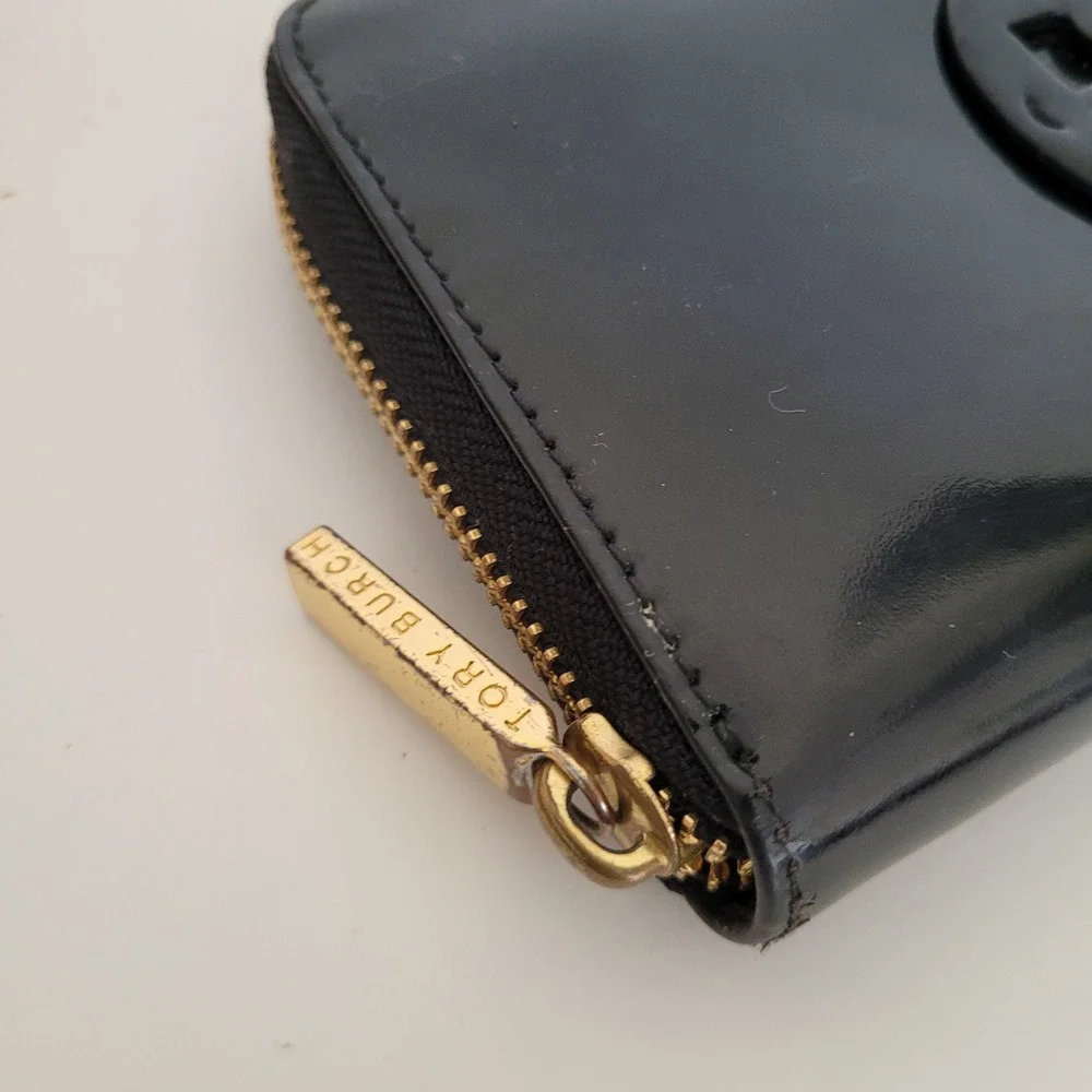 Tory Burch Black Patent Leather Zip Around Wallet Embossed Logo Gold Hardware